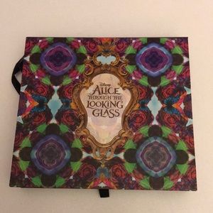 Urban Decay Alice through thelooking glass palette